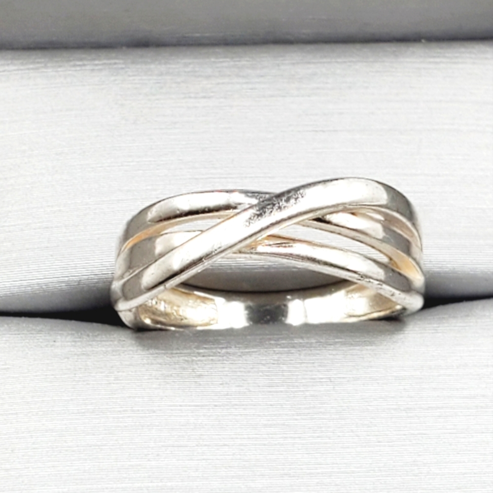 925 Sterling Silver Twist Ring